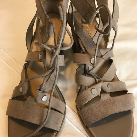 Naturalizer - London Lace-up Block Heel - Picture 2 of 5